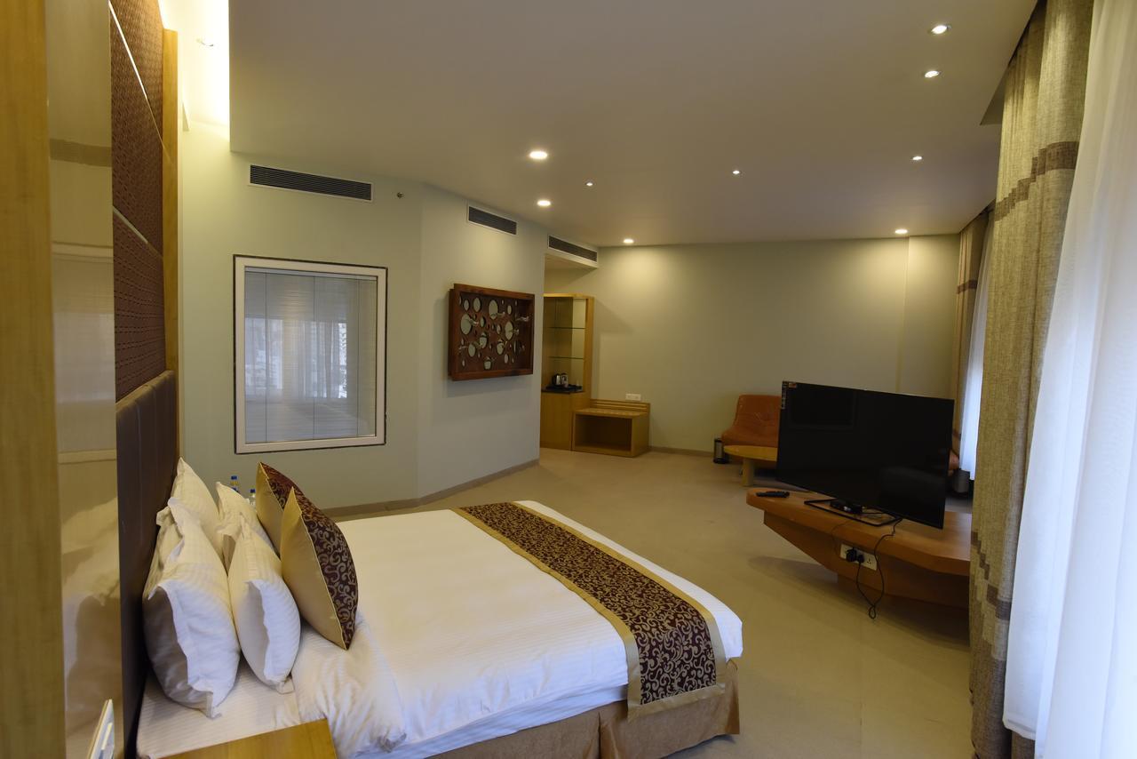 Hotel H - Sandhill Hotels Private Limited Ānand Exterior foto